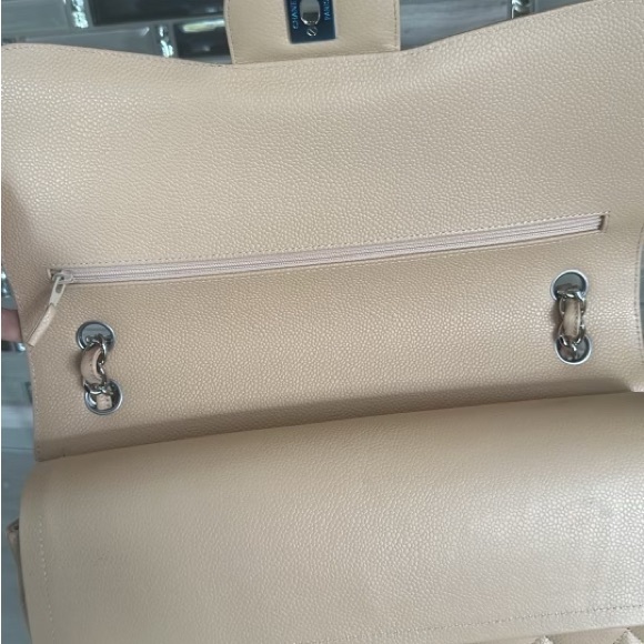 Authentic beige jumbo Chanel bag - Picture 8 of 11